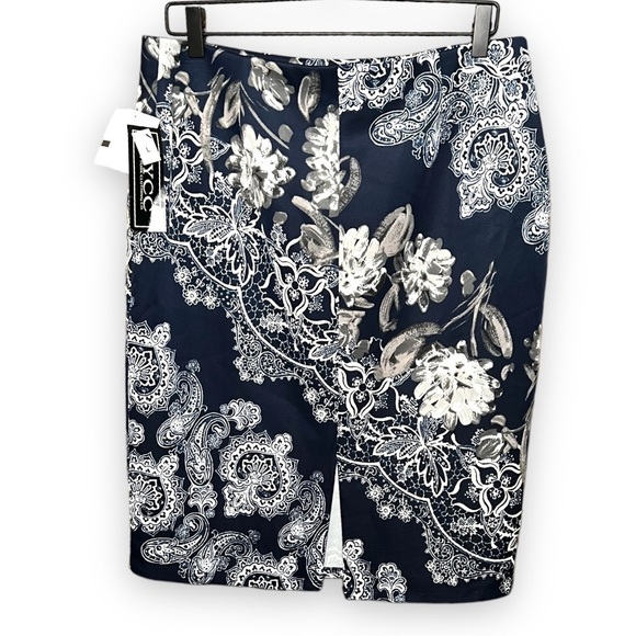 NEW York Clothing Co. Blue Floral and Paisley Print Skirt, Size Large- NWT - Picture 3 of 5